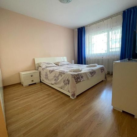 Апартаменты Cerna Apartament Брашов Экстерьер фото