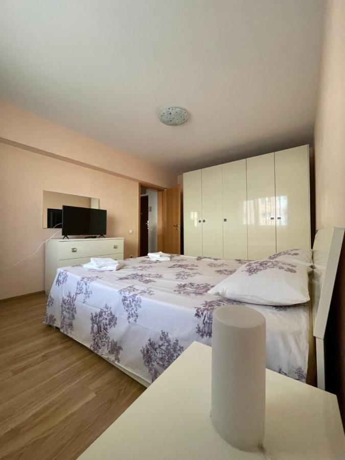 Апартаменты Cerna Apartament Брашов Экстерьер фото